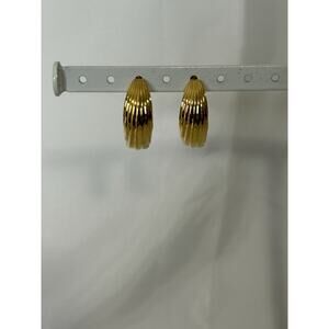 Lovely Gold Tone Ribbed Post Earrings. Measures 1”